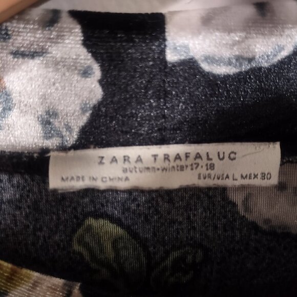 Zara Rose Floral Velvet Print Mock Neck Top Size L - Picture 5 of 6